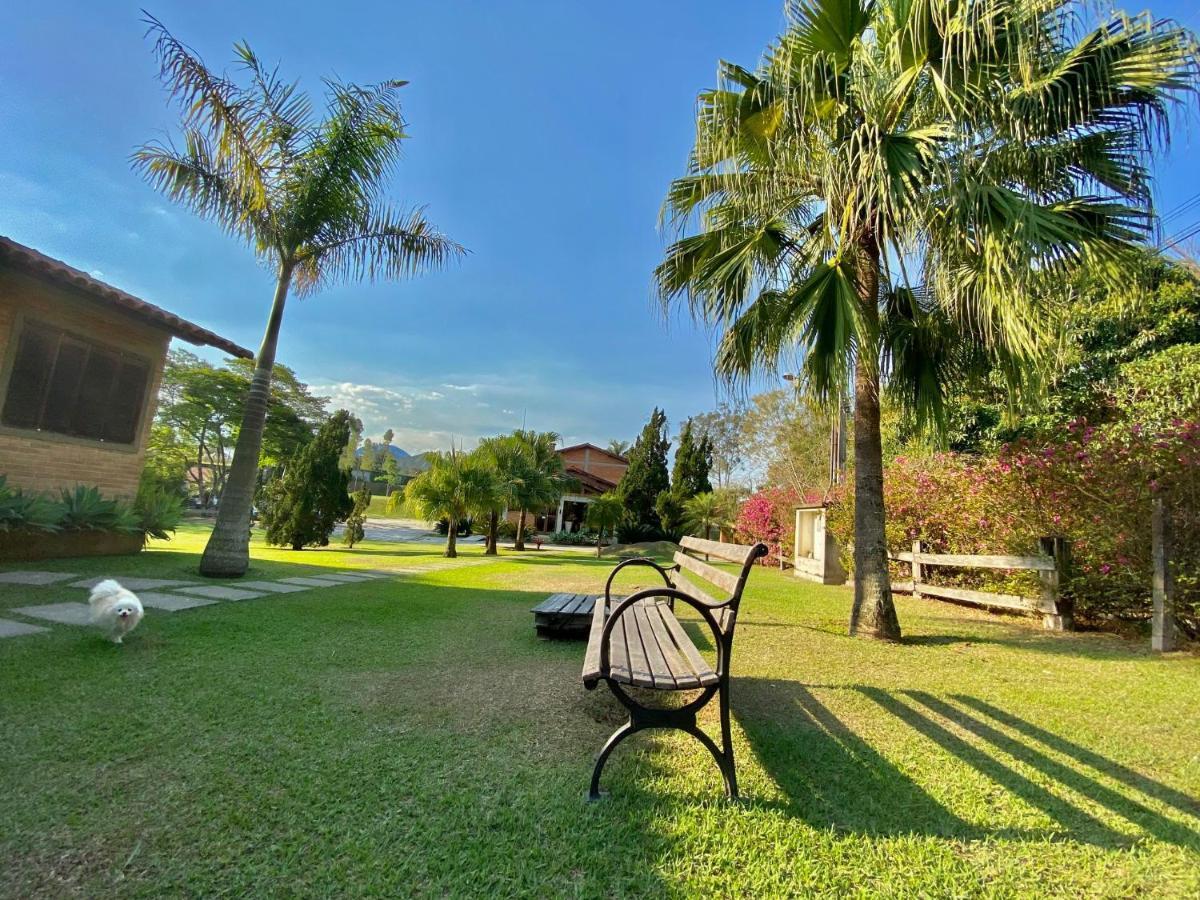 Pousada Quinta Da Mantiqueira Hotel Пенедо Екстериор снимка